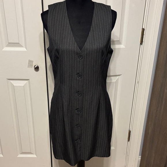 Steve Madden Dresses & Skirts - Steve Madden Sleeveless Pinstripe Mini Dress